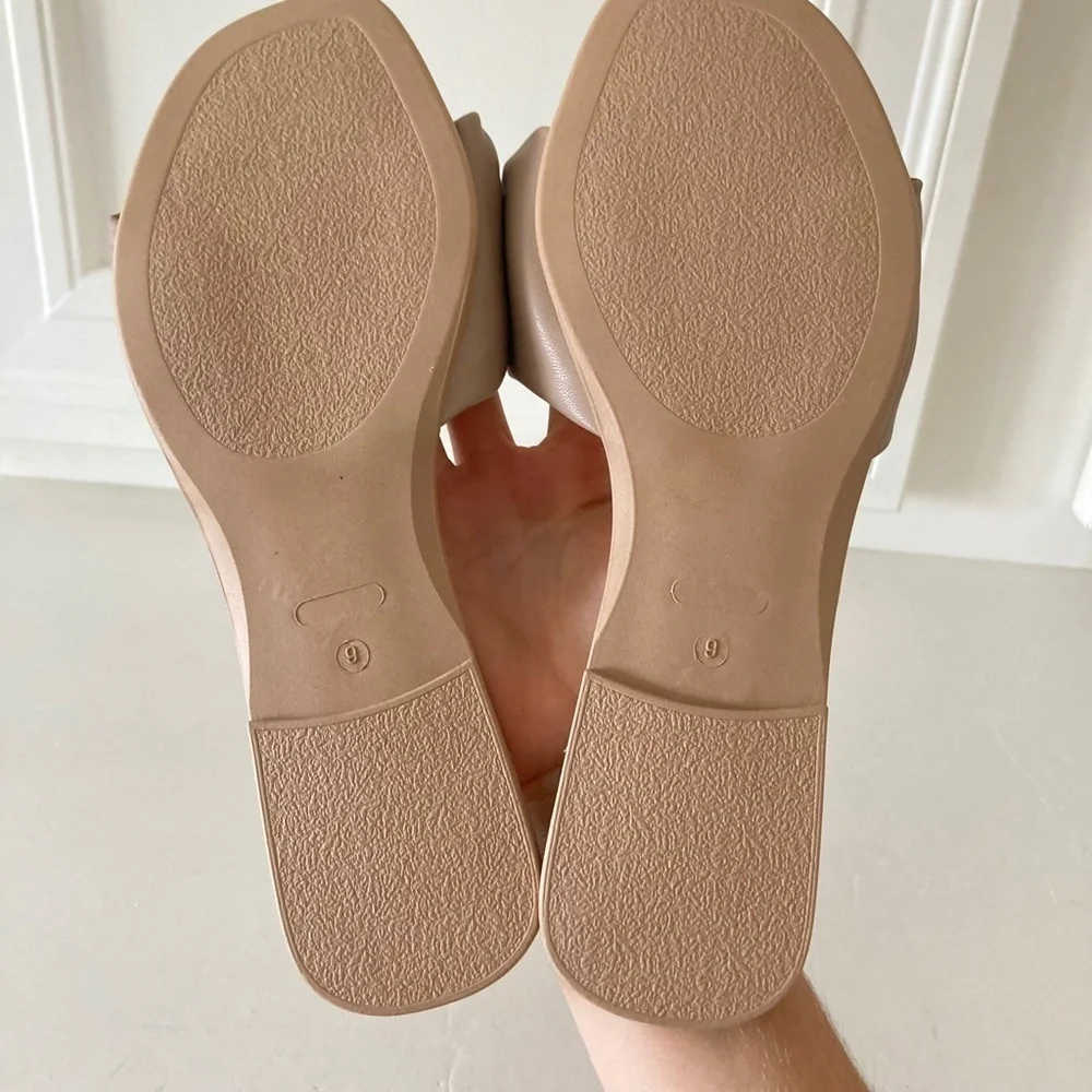NWOT Anthropologie Seychelles Breath Of Fresh Air Puffy Sandals